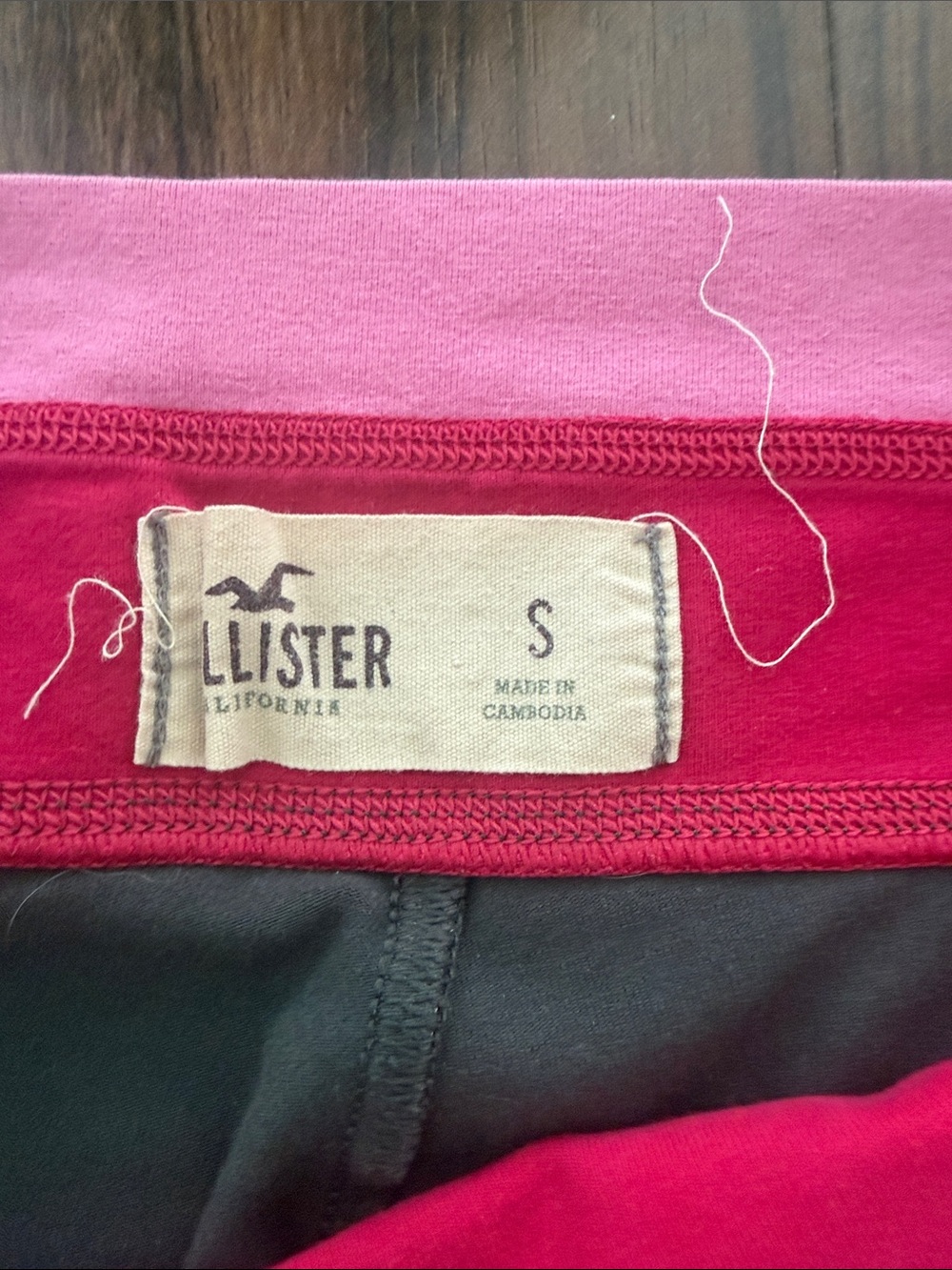 Vintage Hollister Yoga Pants with Pink Waistband - Picture 3 of 3